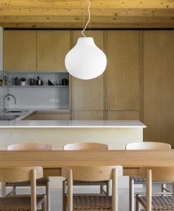 Lampe à suspension blanc et opale Ø40 cm ISABELLE ambient