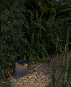 Balise gris foncé 30 cm avec capteur et panneau solaire LUMA S - 4